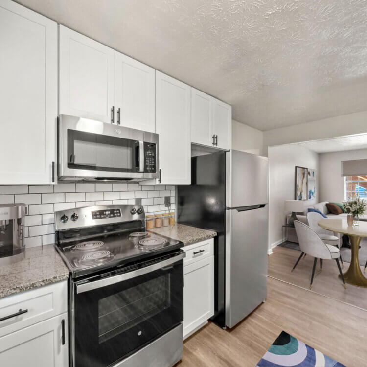 Living area at woodland falls apartments in smyrna